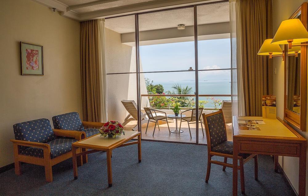 M Social Resort Penang Tanjung Bungah  Εξωτερικό φωτογραφία